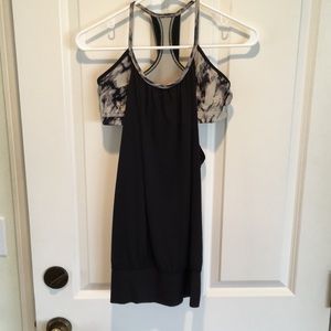 Lululemon tank top sports bra size 6